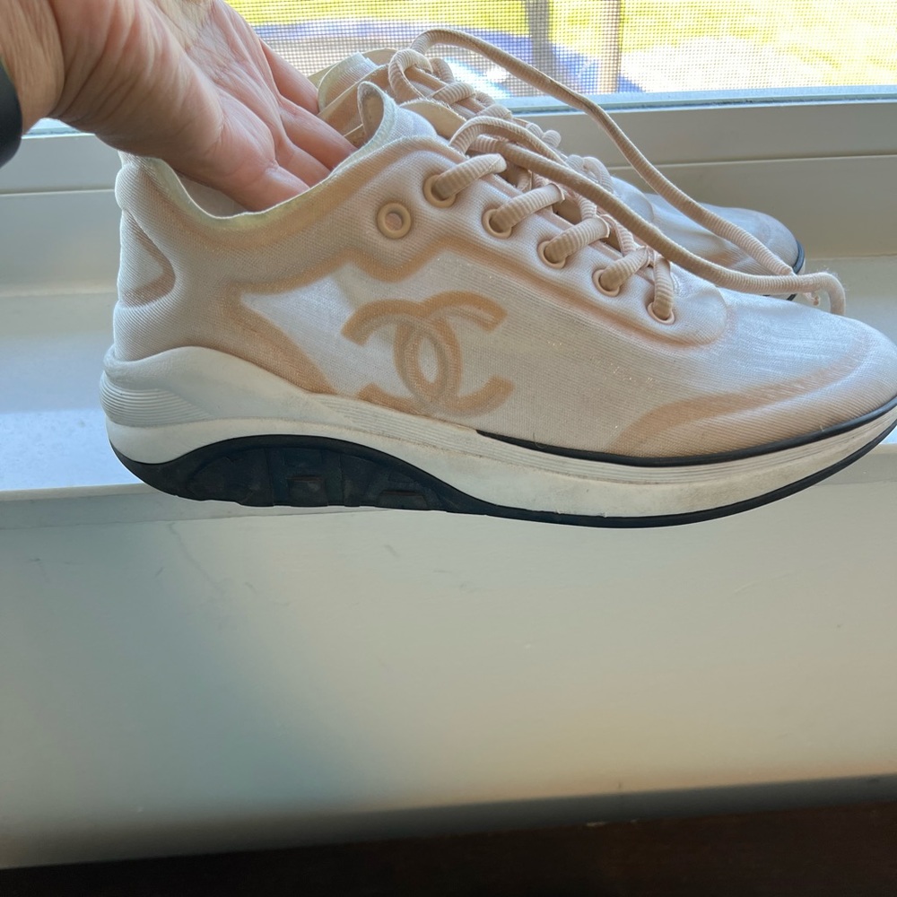 Chanel mesh Lycra women CC sneakers 40 1/2 beige wore 3 times